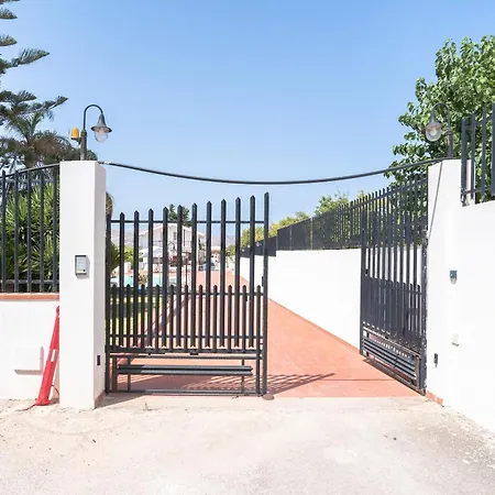 Con Vista Piscina Noto